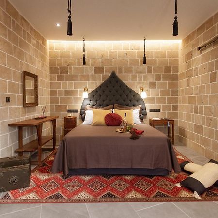 Utopia Luxury Suites - Old Town Rhodes City ภายนอก รูปภาพ