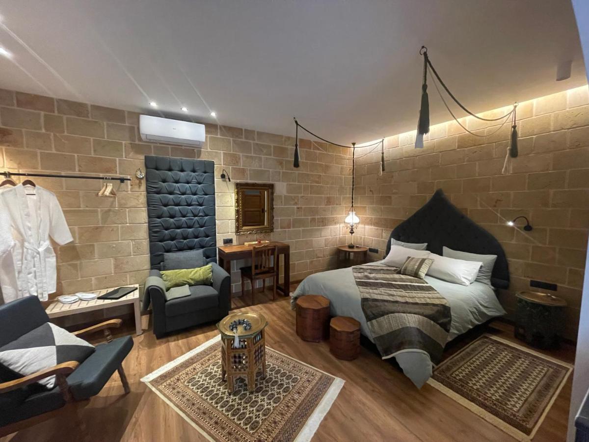 Utopia Luxury Suites - Old Town Rhodes City ภายนอก รูปภาพ