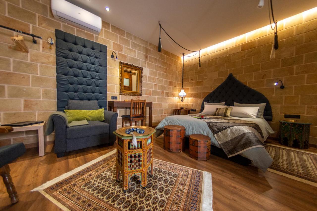 Utopia Luxury Suites - Old Town Rhodes City ภายนอก รูปภาพ