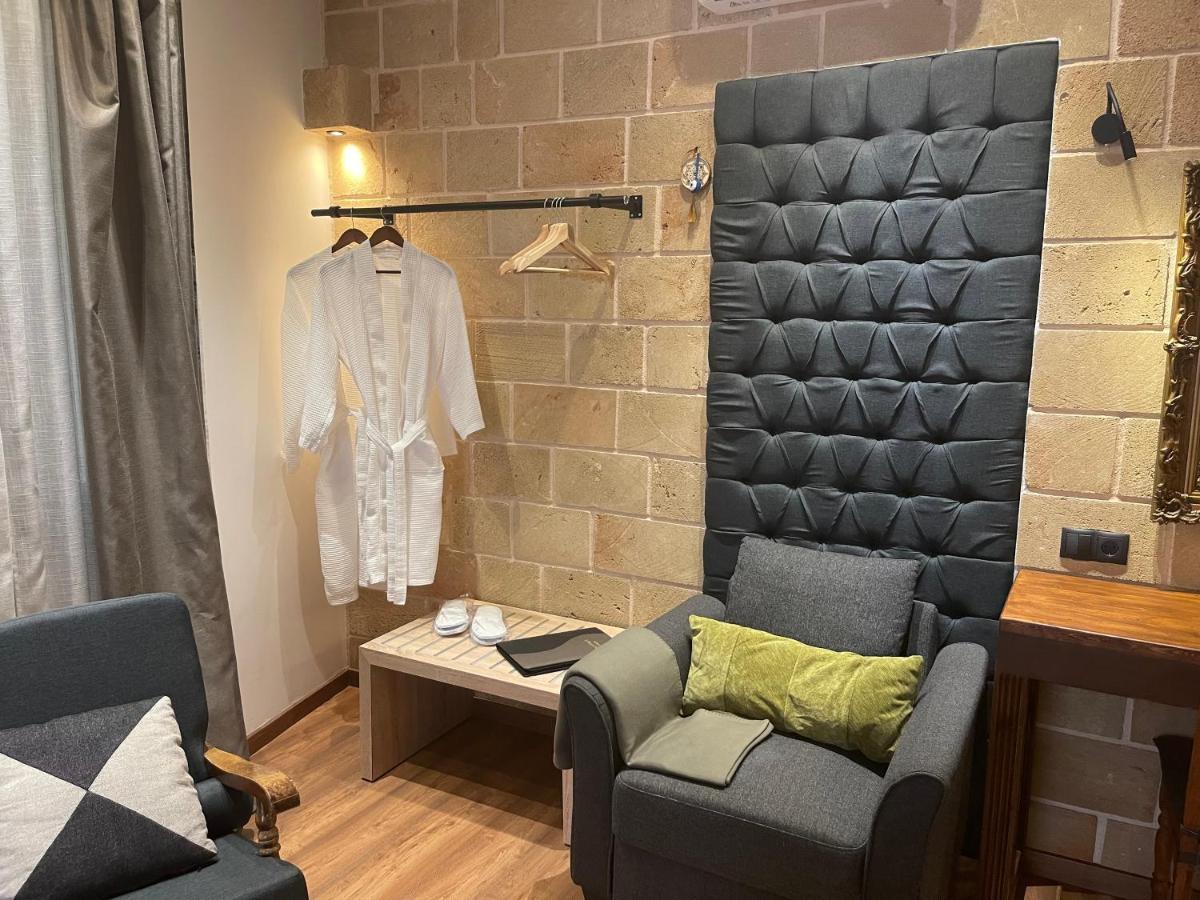 Utopia Luxury Suites - Old Town Rhodes City ภายนอก รูปภาพ