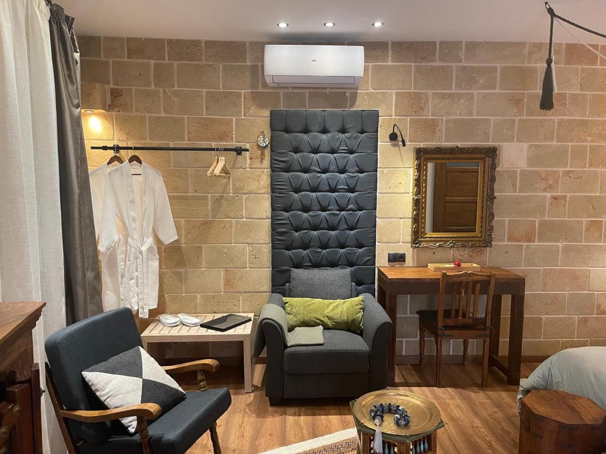 Utopia Luxury Suites - Old Town Rhodes City ภายนอก รูปภาพ