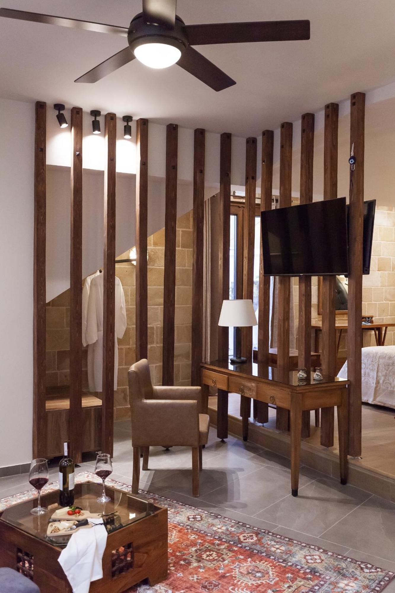 Utopia Luxury Suites - Old Town Rhodes City ภายนอก รูปภาพ