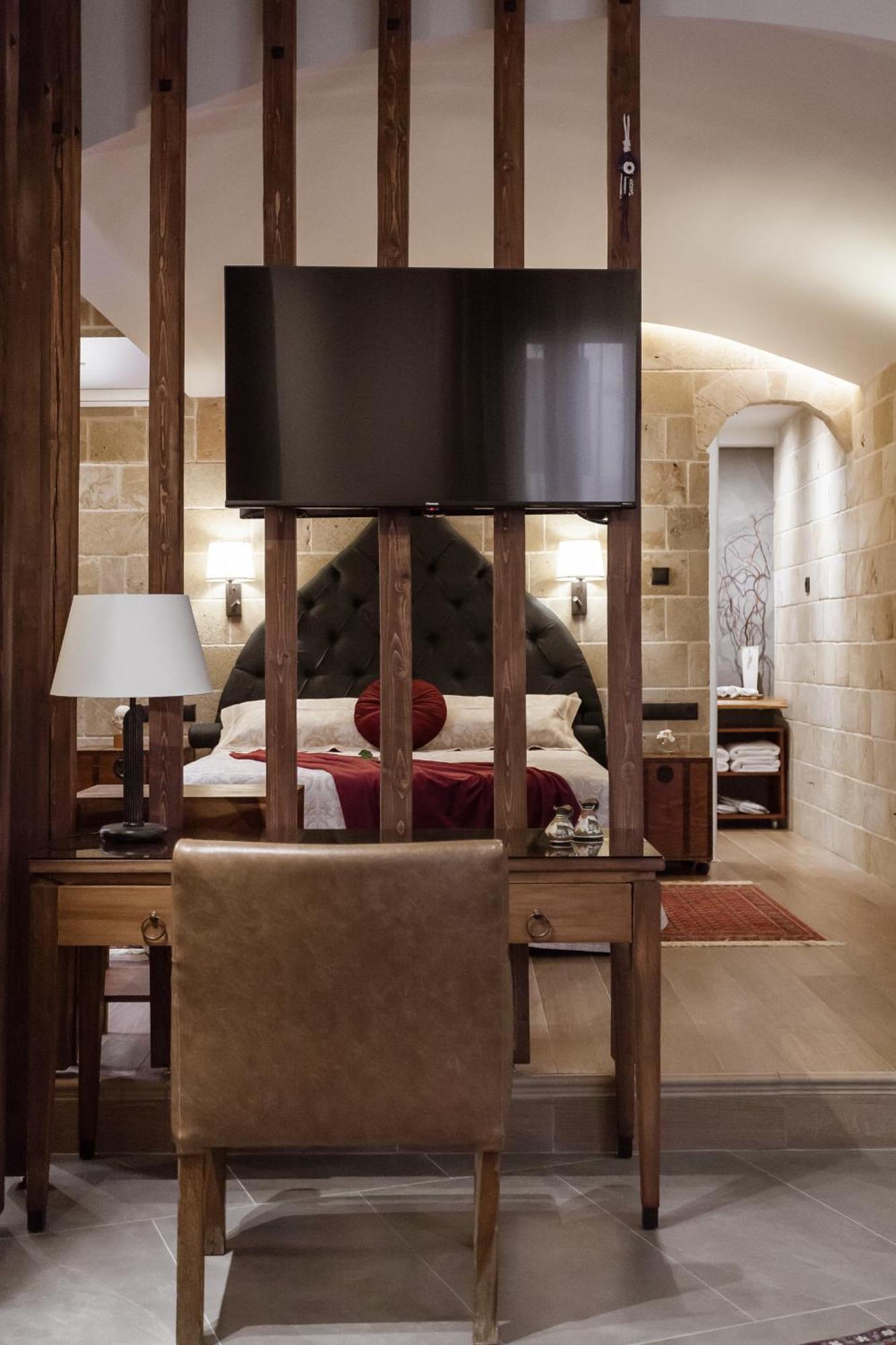 Utopia Luxury Suites - Old Town Rhodes City ภายนอก รูปภาพ