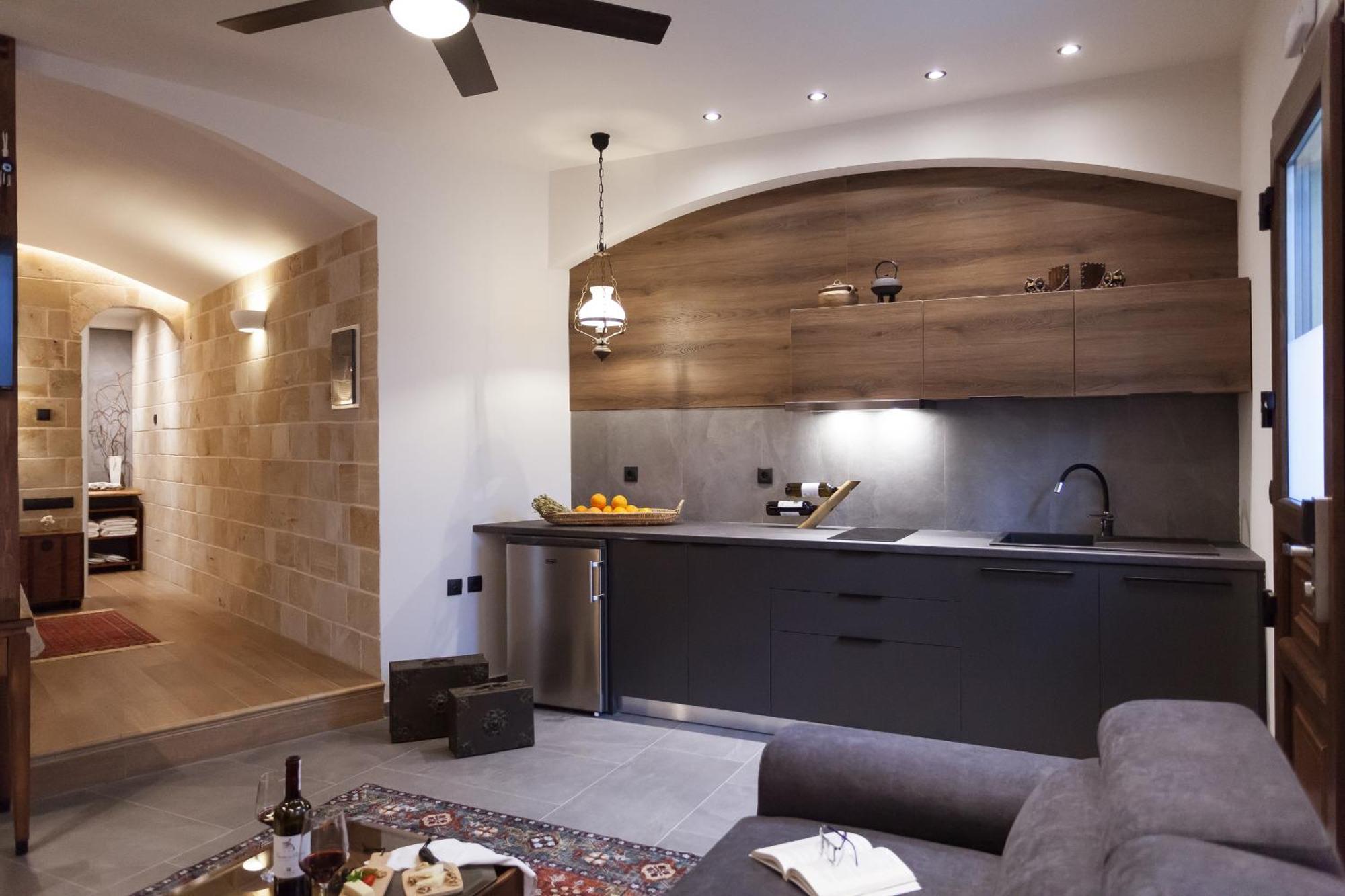 Utopia Luxury Suites - Old Town Rhodes City ภายนอก รูปภาพ