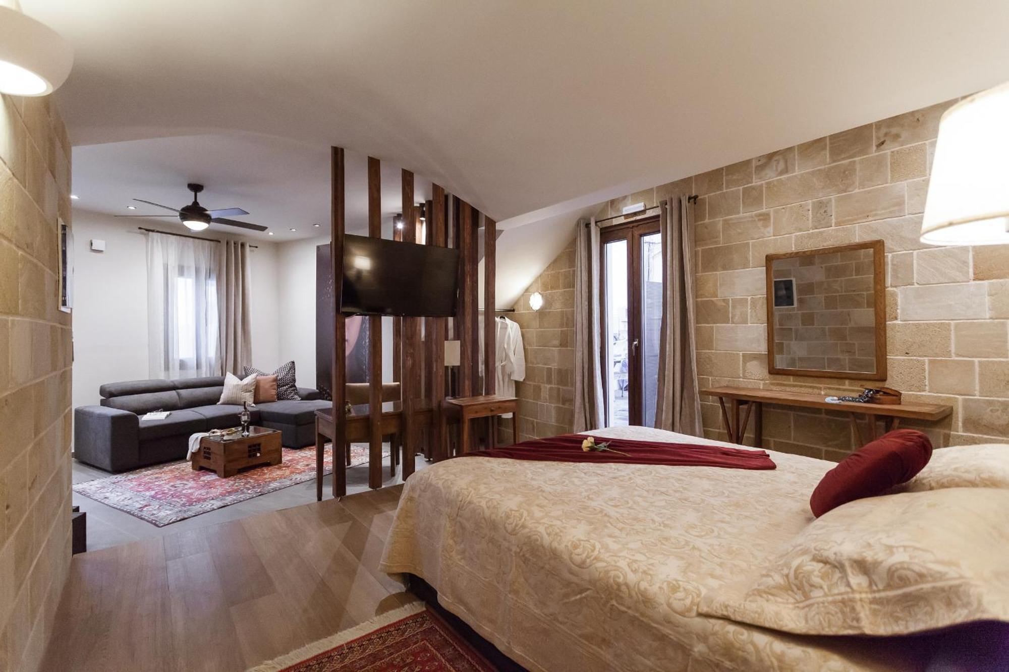 Utopia Luxury Suites - Old Town Rhodes City ภายนอก รูปภาพ
