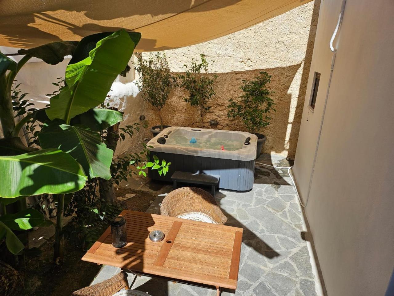 Utopia Luxury Suites - Old Town Rhodes City ภายนอก รูปภาพ