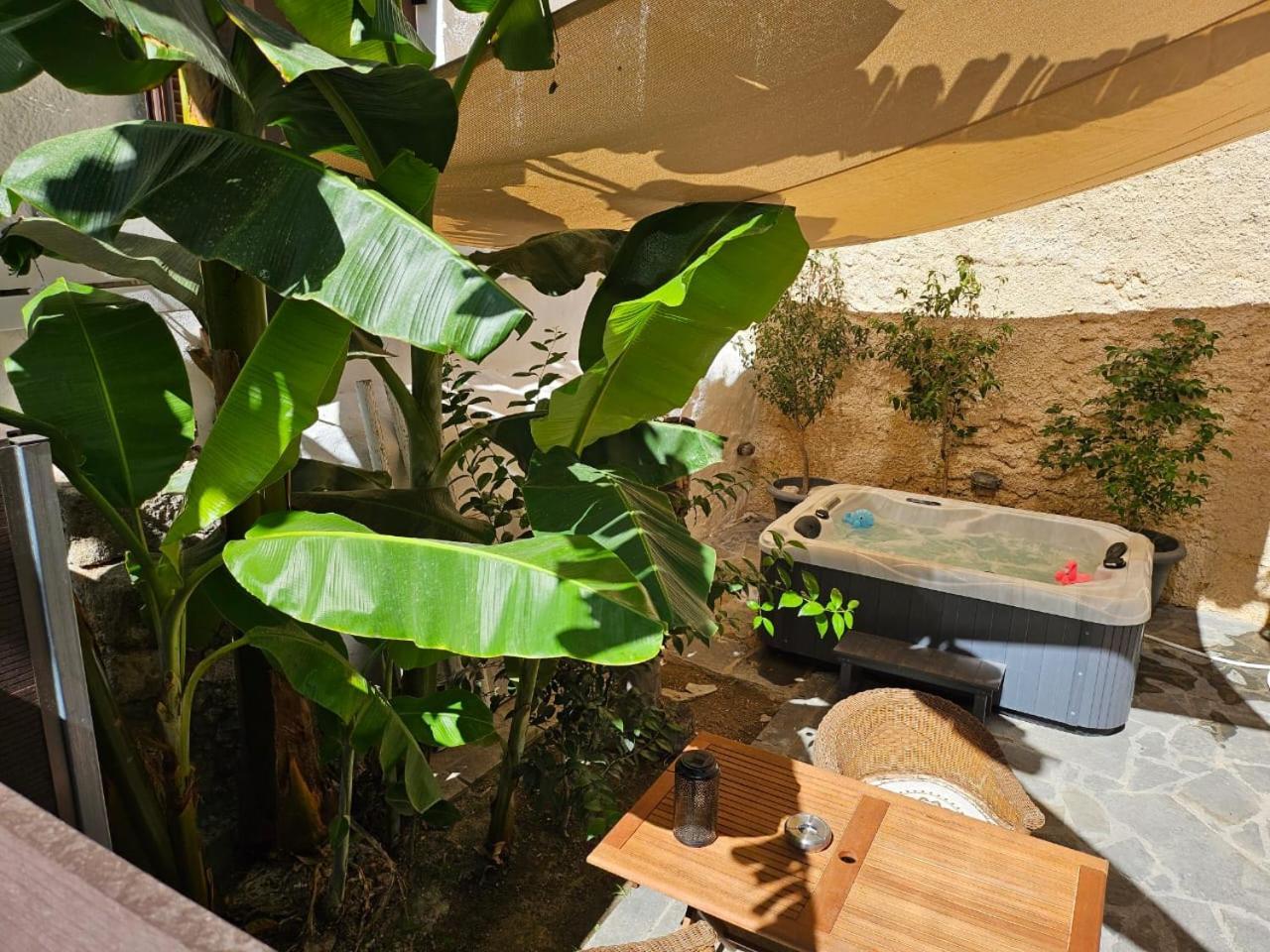 Utopia Luxury Suites - Old Town Rhodes City ภายนอก รูปภาพ