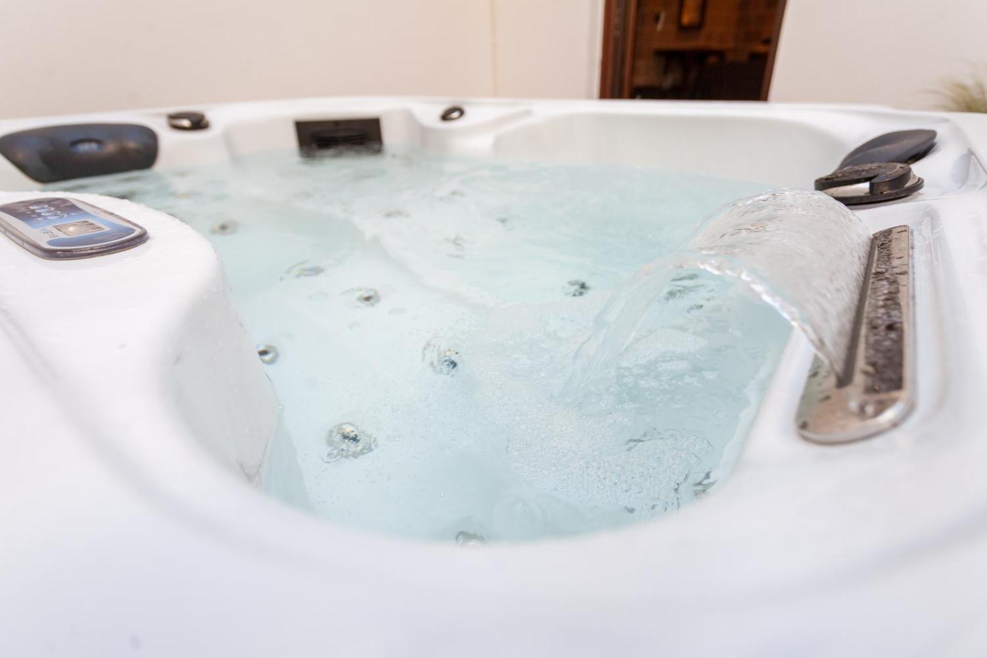 Utopia Luxury Suites - Old Town Rhodes City ภายนอก รูปภาพ